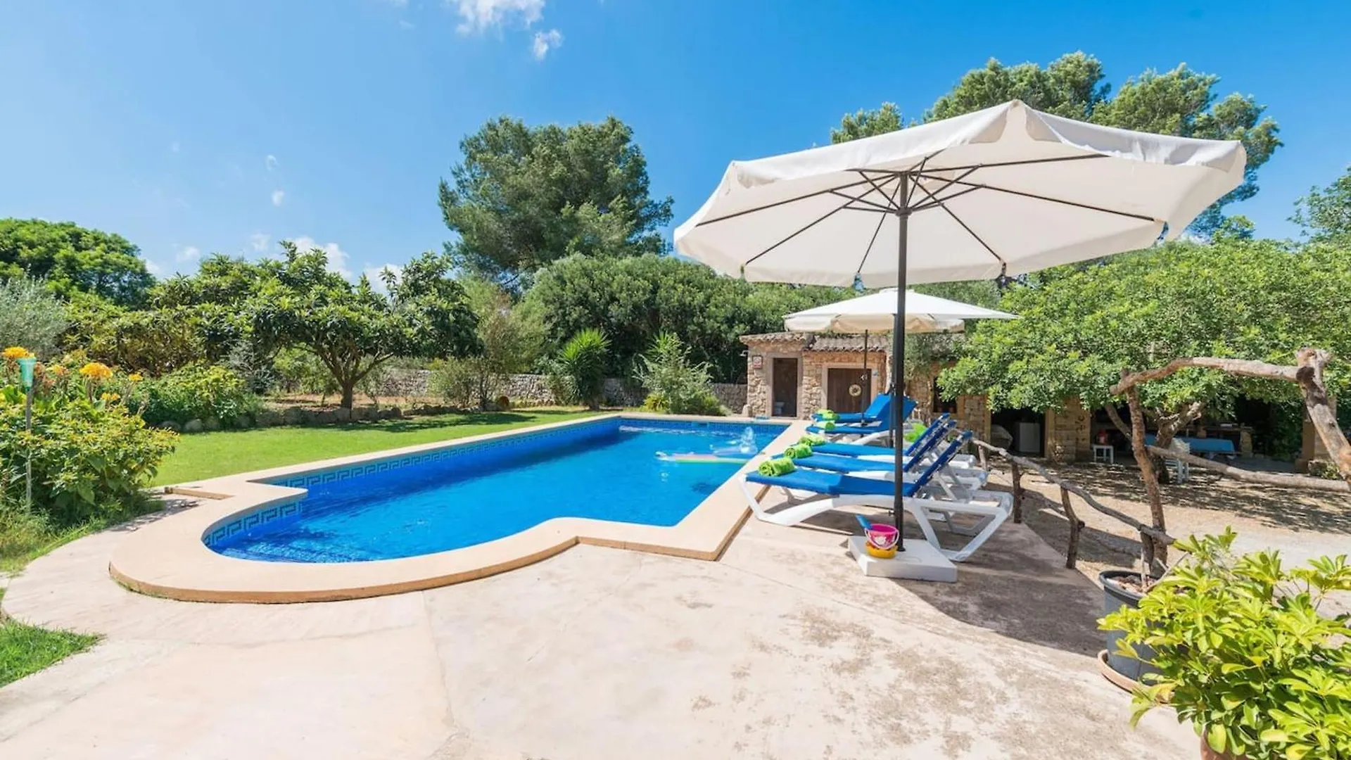 Charming Villa In Manacor With Shared Pool. 0*, Manacor (Mallorca) Spain